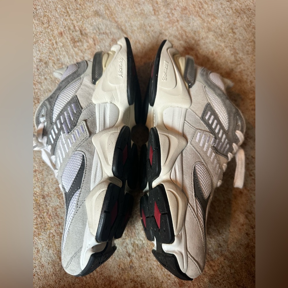 New Balance 9060 Sneakers - Grey, Like New, Size 9.5 woman’s - Picture 7 of 10